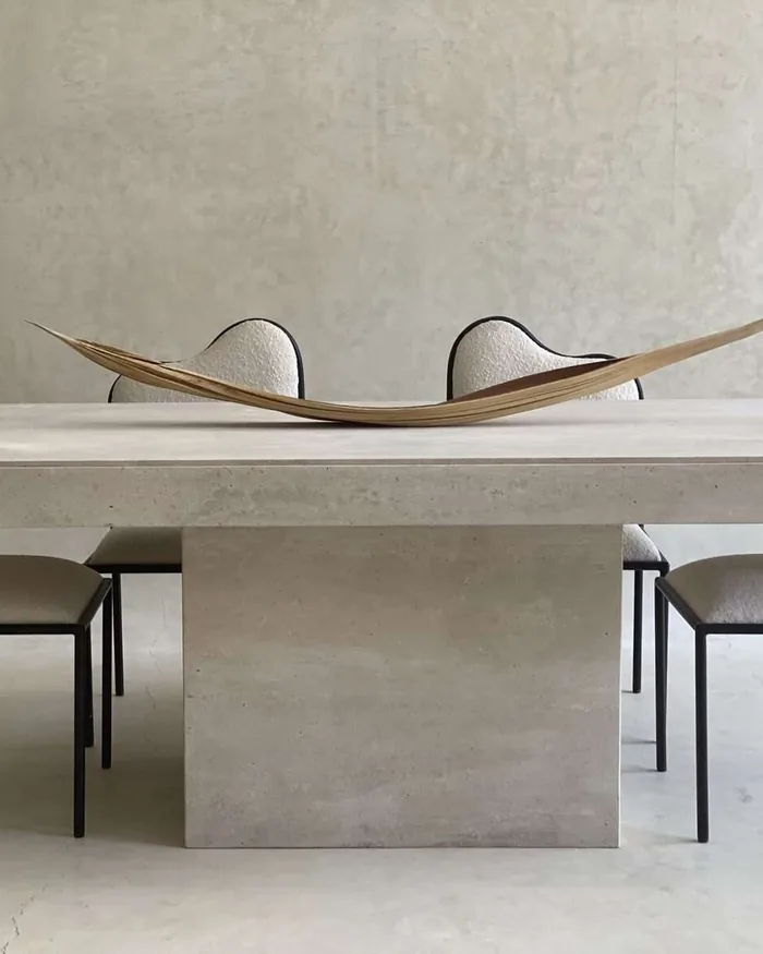Collection Tables — table de repas Mojave en travertin