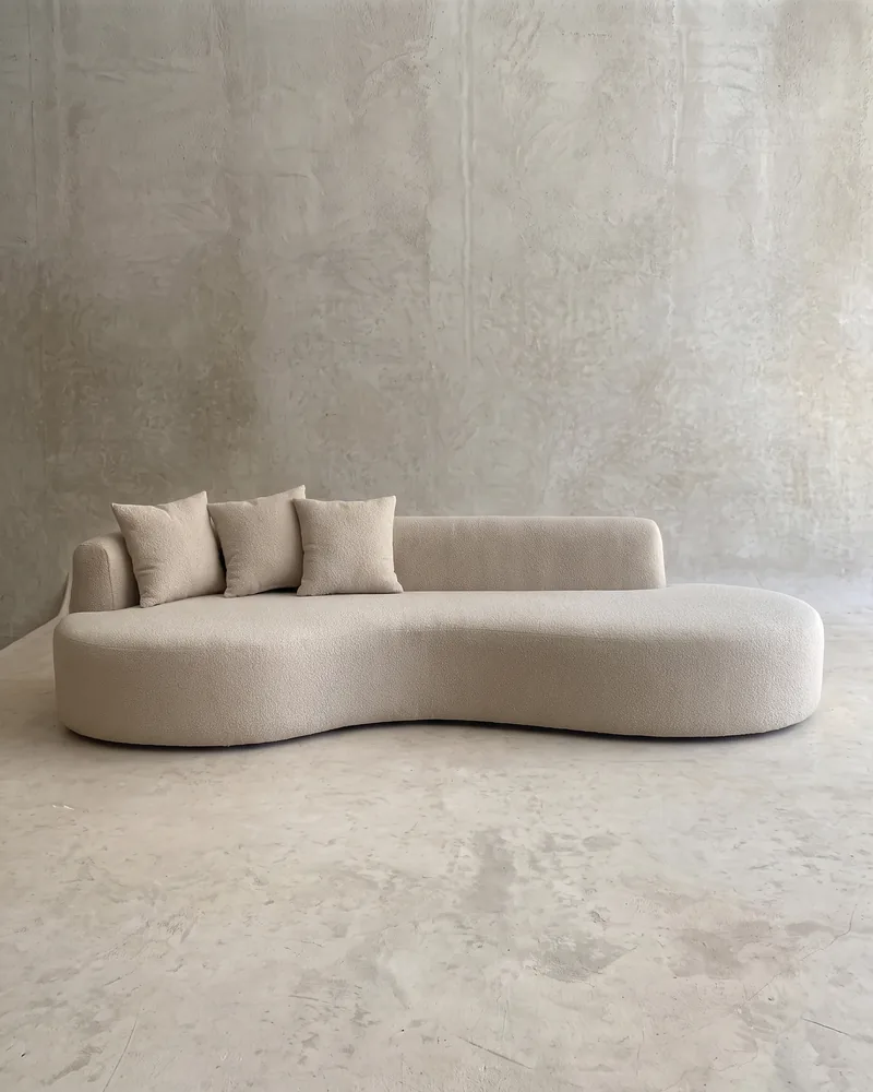 CANAPÉ LUNA (2) — assises en tissu bouclé, mobilier fait main à Marrakech